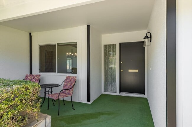 Foto del edificio - 1304 San Julian Dr