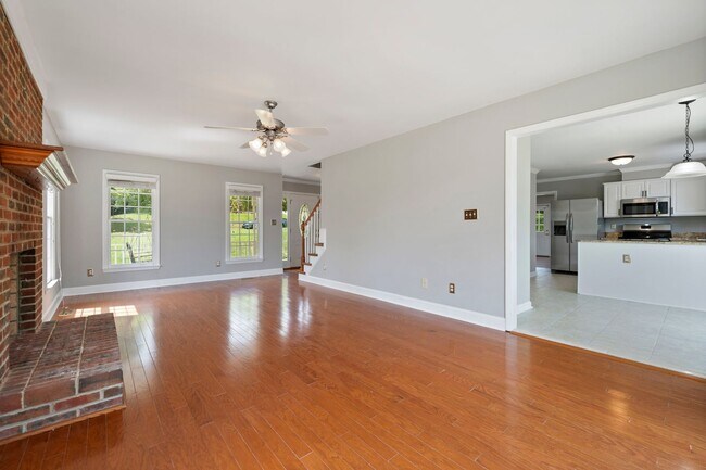 Building Photo - $500 off your first month! Fantastic View!...