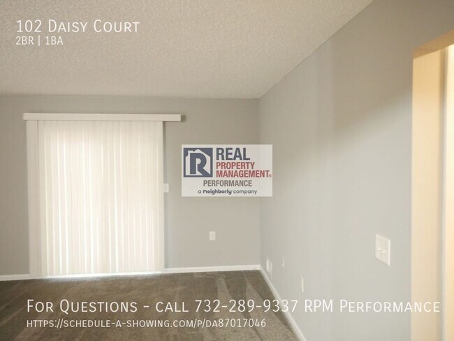 Foto del edificio - 102 Daisy Ct