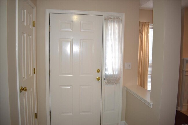 Foto del edificio - 1715 Young Pointe Blvd