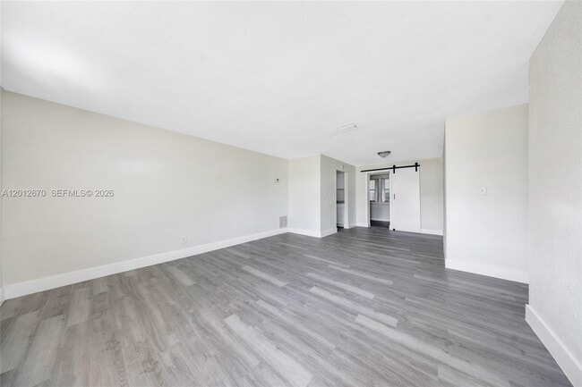 Foto del edificio - 2520 NW 2nd Dr
