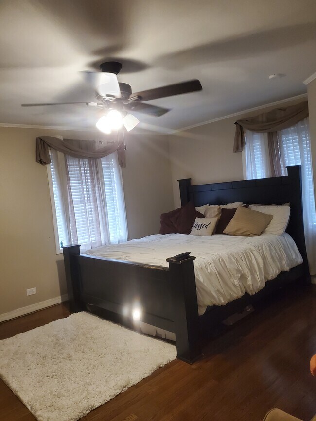 Foto del edificio - 1805 Longview Dr