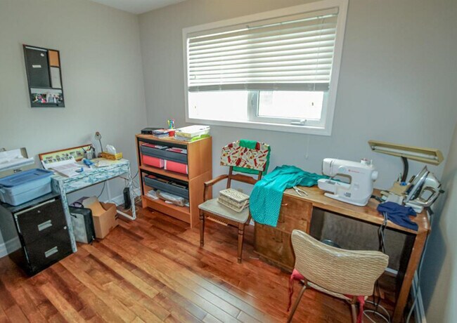 Photo du bâtiment - 4612-4645 45 Ave