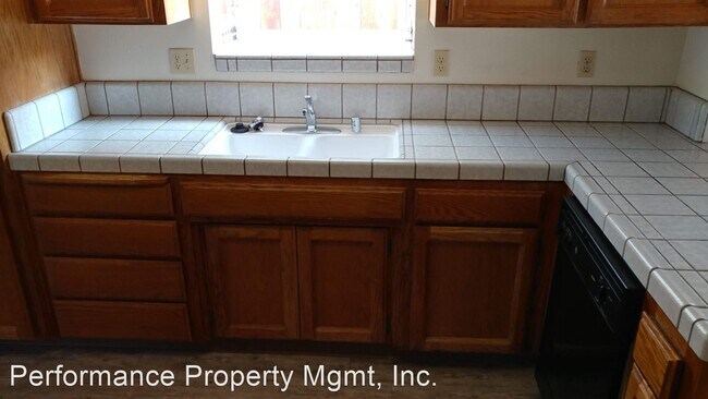 Building Photo - 4 br, 2 bath House - 1187 E. Goshen Ave