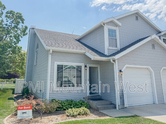 Photo - 499 N 200 W Townhome