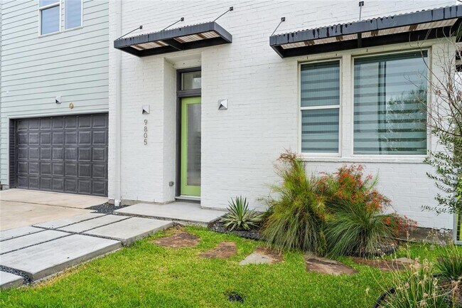 Building Photo - 9805 Mocking Bird Hill Ln