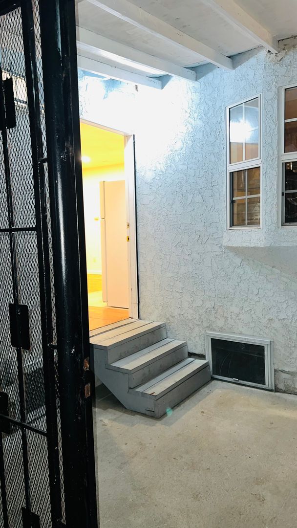 Foto del edificio - 3958 Normandie Ave