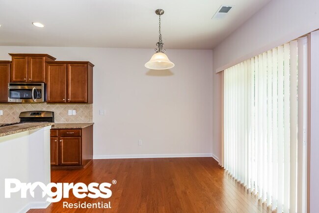 Building Photo - 5936 Stirlingshire Ct