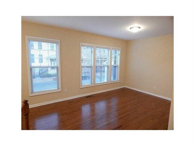 Foto del edificio - 3344 Twinrose Pl