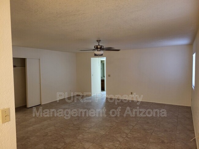Foto del edificio - 6155 E Minton Pl
