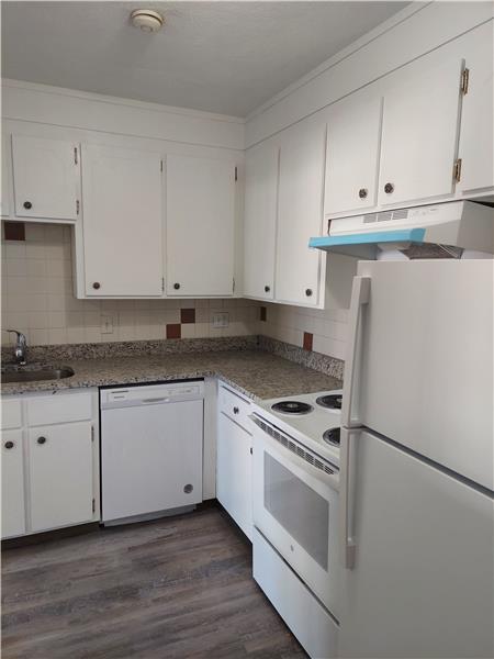 Photo - 82 Station St Apartment