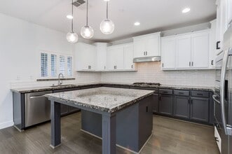 Building Photo - 801 Skycrest Drive