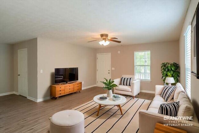 Foto del edificio - 7126 Crystal Creek Pl