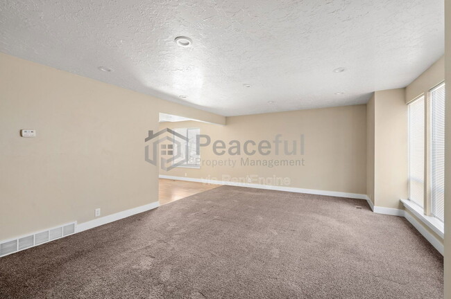 Building Photo - 7222 Ponderosa Dr