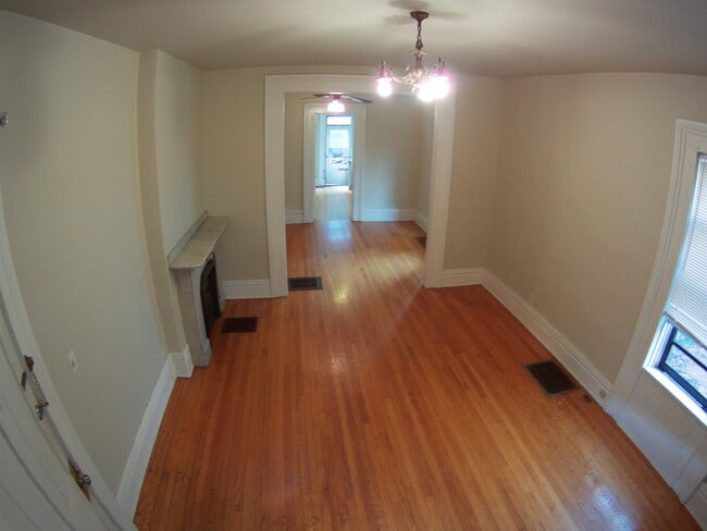 Building Photo - 717 W Lovell St