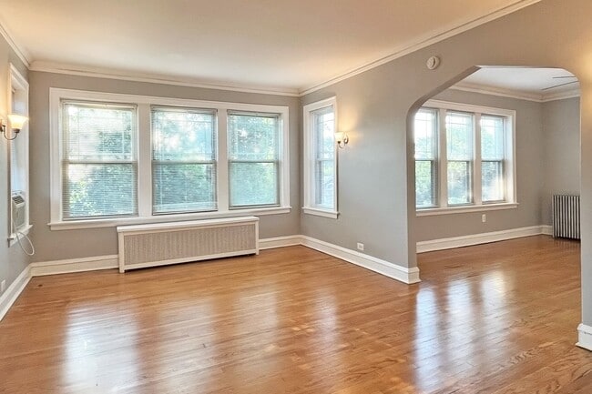 Building Photo - 101-111 S. Harvey Ave. and 237-249 South Blvd.