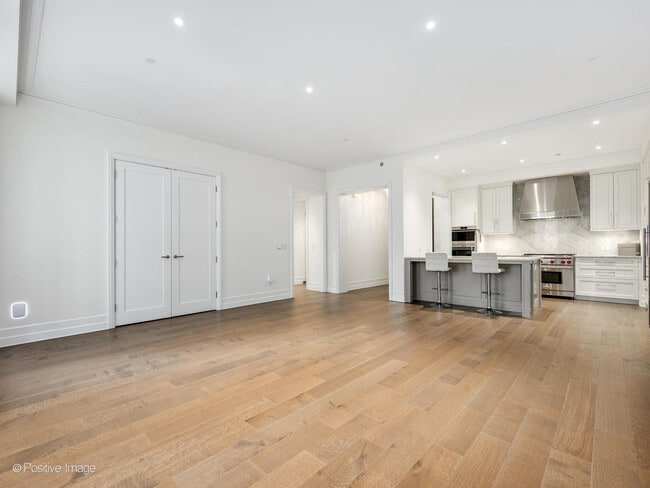 Building Photo - 435 N Michigan Ave