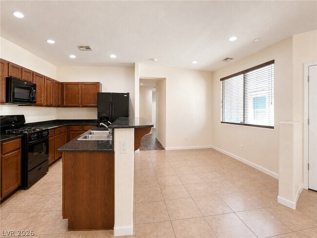 Building Photo - 1000 Aspen Cliff Dr