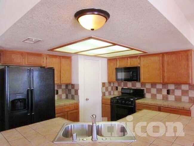 Foto del edificio - 2881 Deep Creek Ln