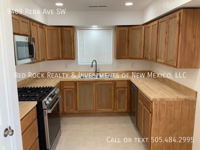 Foto del edificio - 9409 Reba Ave SW