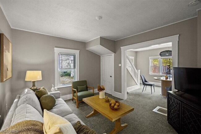 Building Photo - 1368 Bonnieview Ave