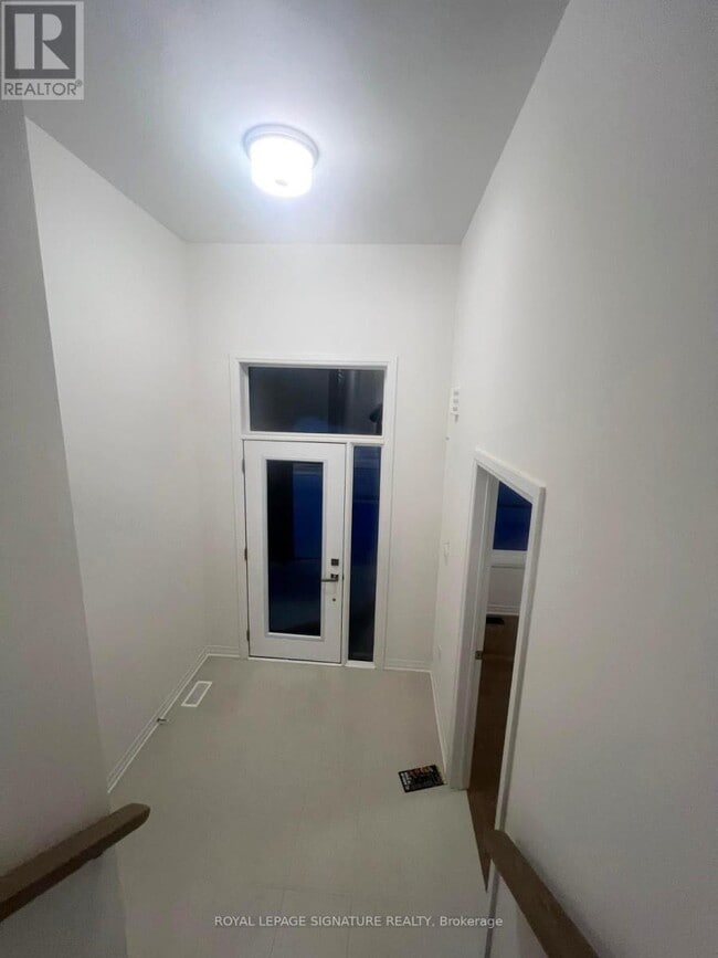 Building Photo - 3146 Searidge St