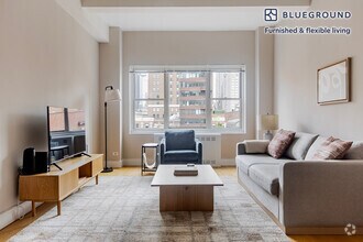 Building Photo - 28 Park Ave