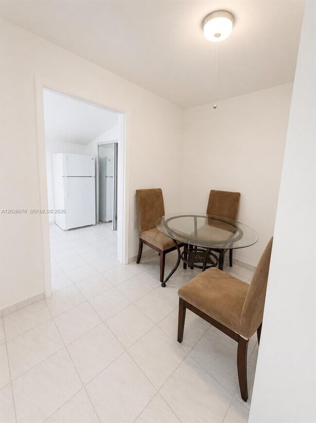 Foto del edificio - 19316 NW 45th Ave