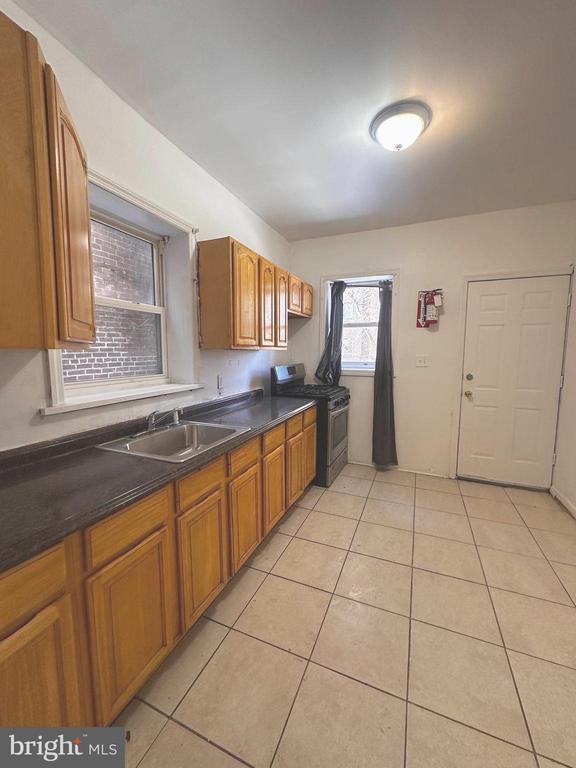 Building Photo - 25 Murray St