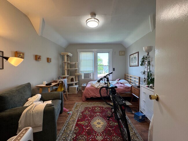 Foto del edificio - Renovated Beautiful 2BR Near Yale - Science Hill