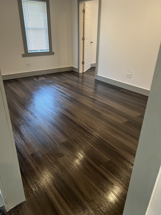 Living Room - 114 E 119th St