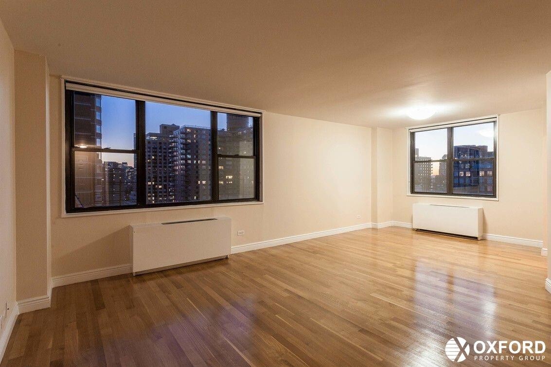 Primary Photo - 201 East 87th Street