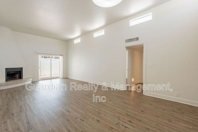 Building Photo - 3401 N 37th St