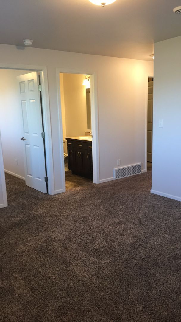 Foto del edificio - 3 Bed 3 Bath Twin Home