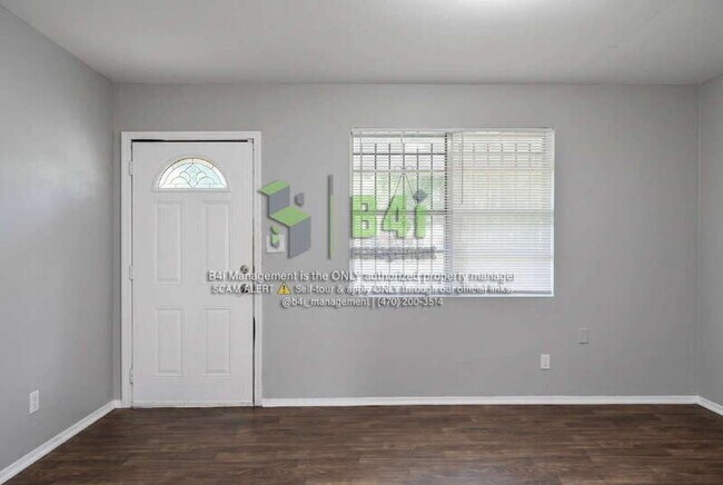 Foto del edificio - 3025 Sprucewood Dr