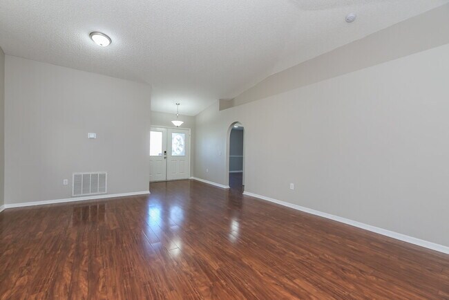Foto del edificio - 9166 Upstream Ct