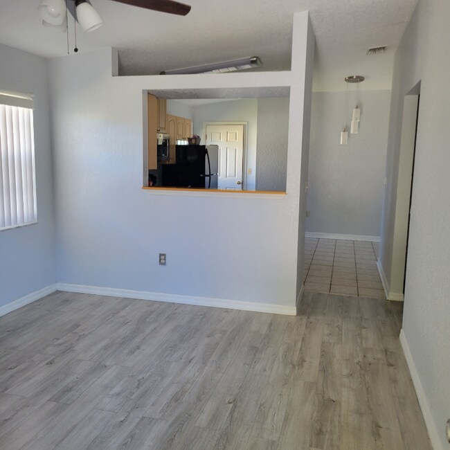 Foto del edificio - 7205 63rd St N