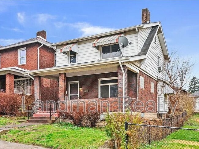 Photo - 1404 Maple Ave House
