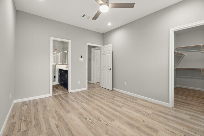 Foto del edificio - 5941 Southlea St