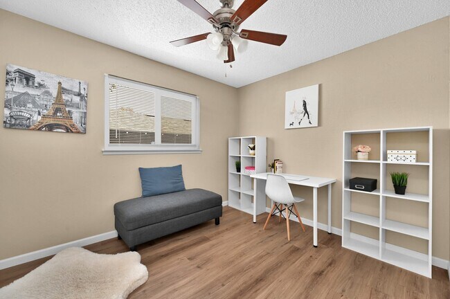 Bedroom 1 - 1914 S Backer Ave