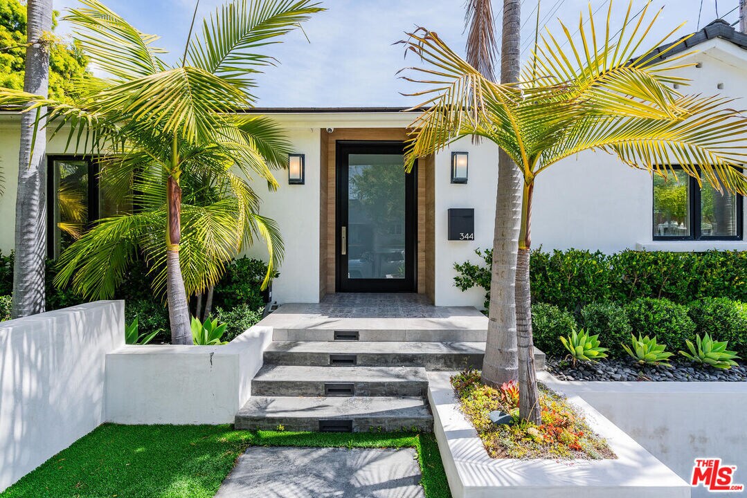 Foto principal - 344 S Peck Dr