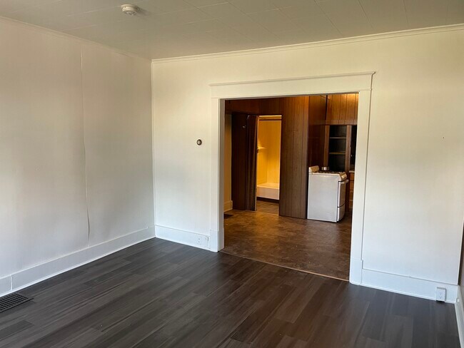 Building Photo - 331 West North Street, Unit 2