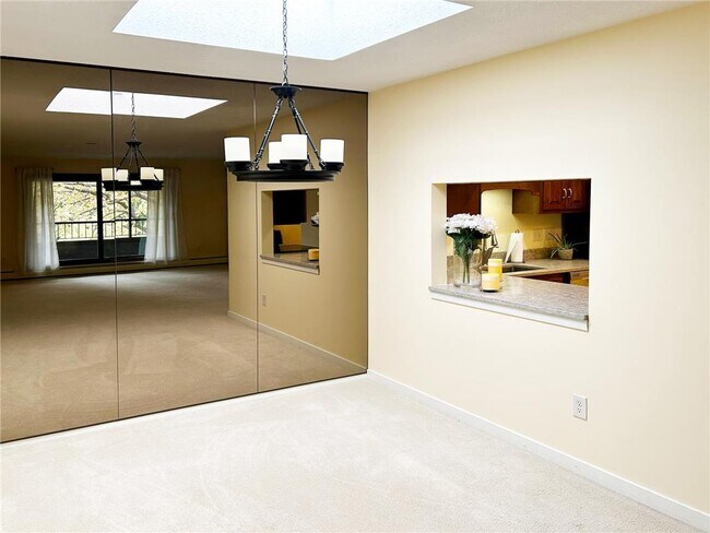 Foto del edificio - 7510 Cahill Rd
