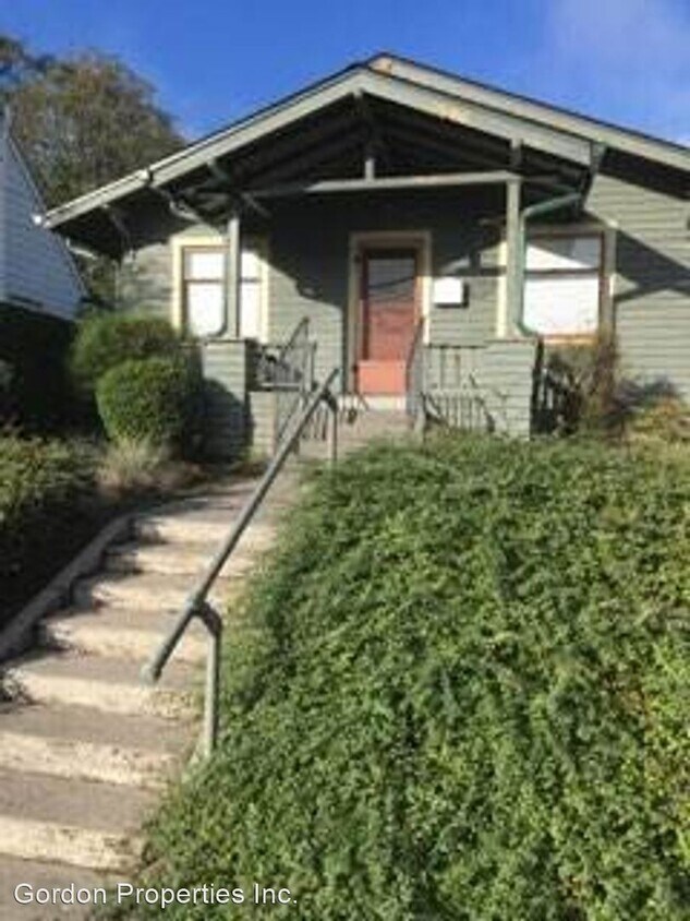 Primary Photo - 1 br, 1 bath House - 3815 SE 11th Ave