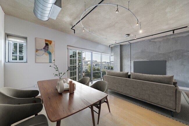 Foto del edificio - 645 W 9th St