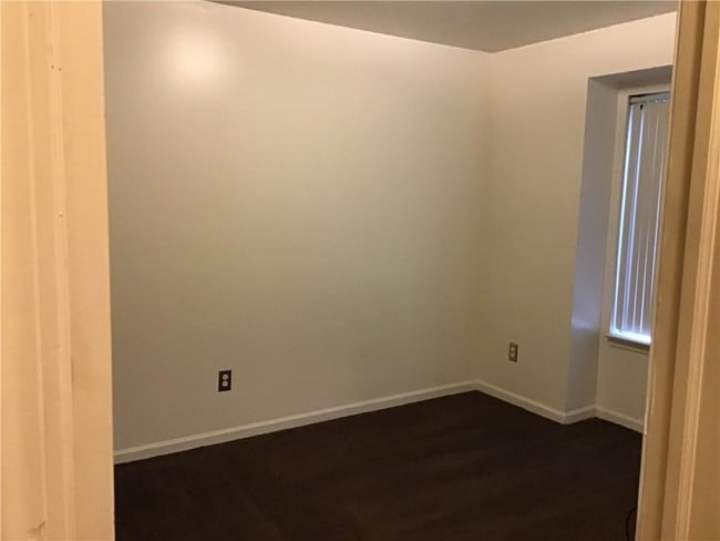 Building Photo - 4048 Heatherwood Ct