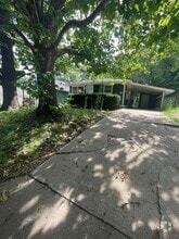 Building Photo - 2112 N Marion Ave