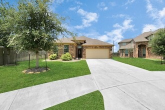 Building Photo - 2310 Brett Ct
