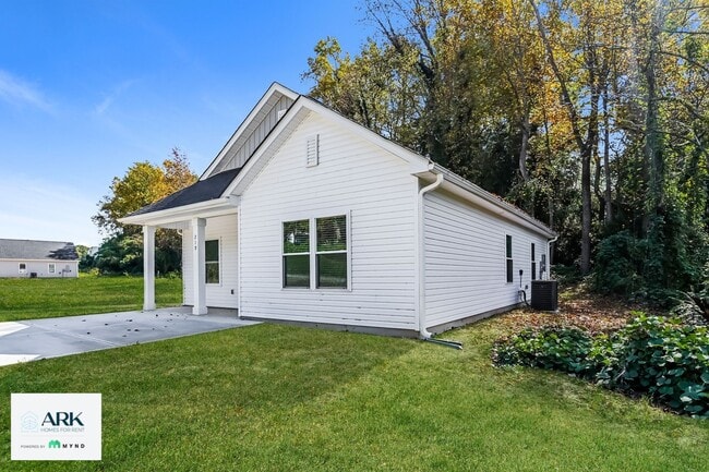 Building Photo - 219 Claudette Dr
