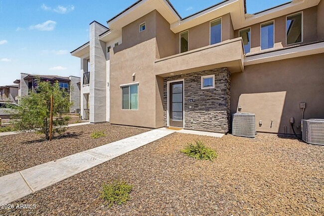 Building Photo - 2121 W Sonoran Desert Dr